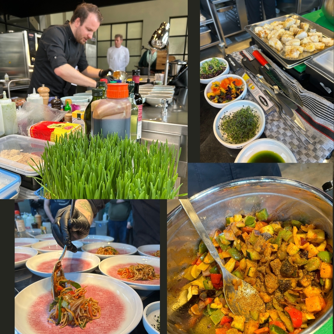 Collage mit Impressionen aus dem Manss-Workshop: Koch bei der Zubereitung in der Showküche, Zutaten wie frisches Gemüse, Weizengras und Kräuter, bunte Schüsseln mit Toppings, angerichtete Teller mit Asia-Gemüse und eine Schüssel mit gebratenem Gemüse